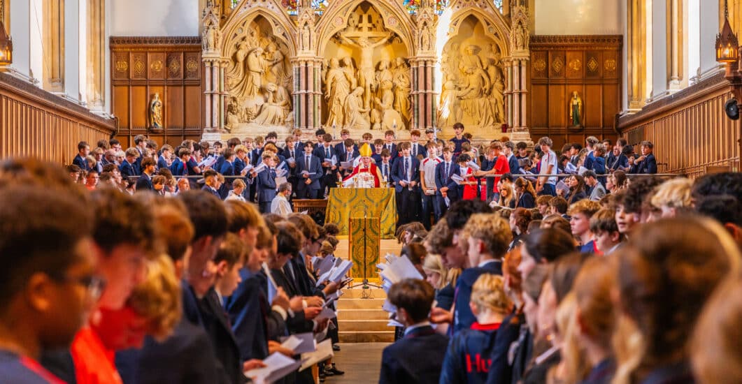 Installation-of-Bishop-Humphrey-Southern-as-Provost-Chapel-Hurstpierpoint-College-05